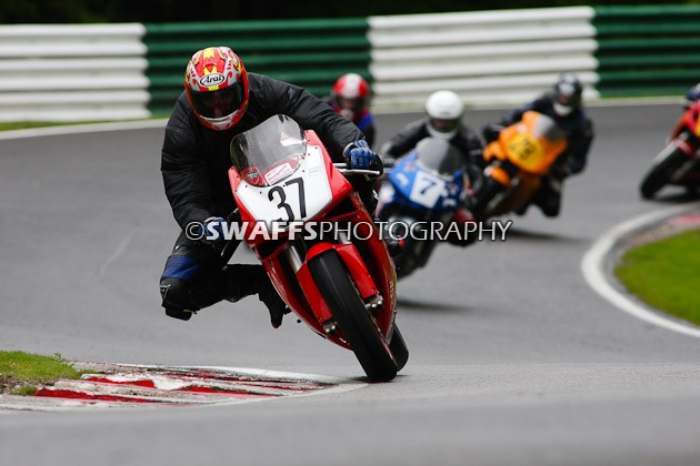 Thunderbikes- Cadwell Park May 2009