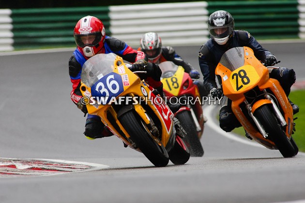 Thunderbikes- Cadwell Park May 2009