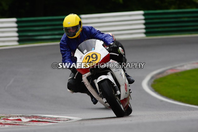 Thunderbikes- Cadwell Park May 2009