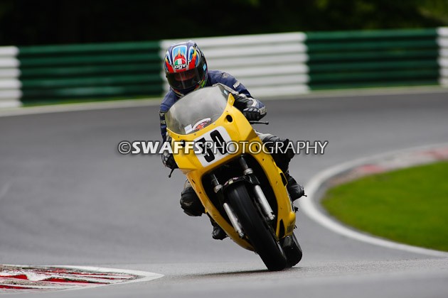 Thunderbikes- Cadwell Park May 2009