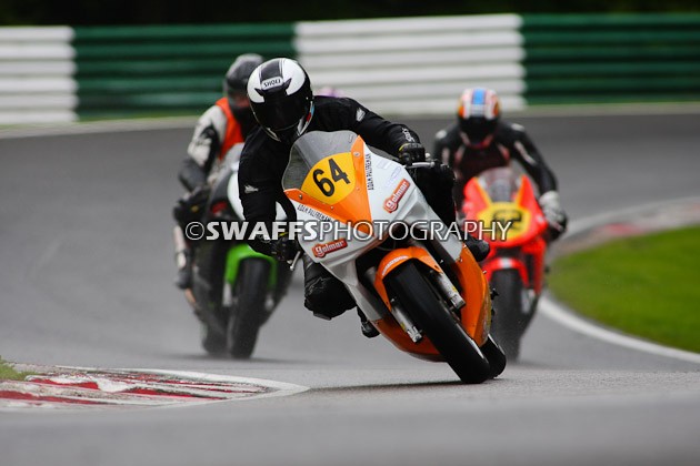 Thunderbikes- Cadwell Park May 2009