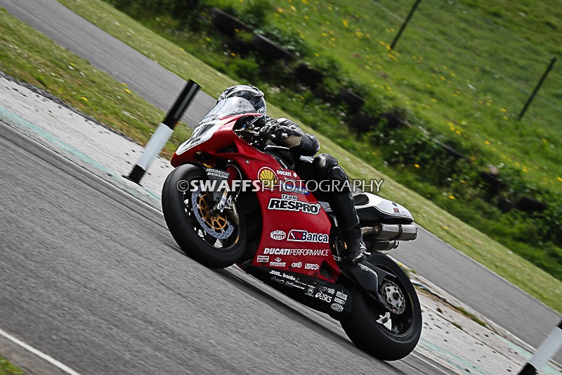 BMCRC Thunderbike UK Championships Pembrey 01/02 May 2010